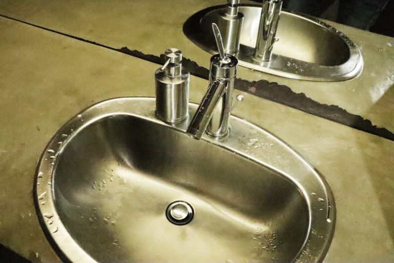 あなたの水道水は危険かも家庭用浄水器で毎日の無自覚リスクを一掃する裏ワザ